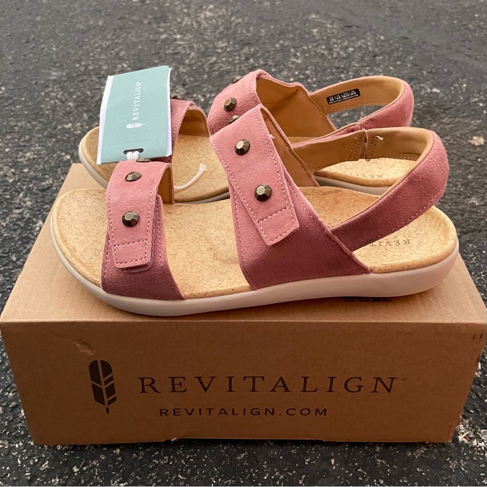 Revitalign wedge sandals size 8 womens NWT